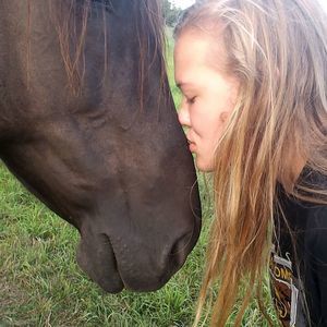 Meet your Posher, Hannah